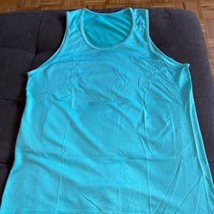 Lululemon Metal Vent Tank in Large